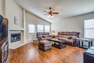 6025 Goldenrod Dr, Denton, TX 76208 - Photo 7