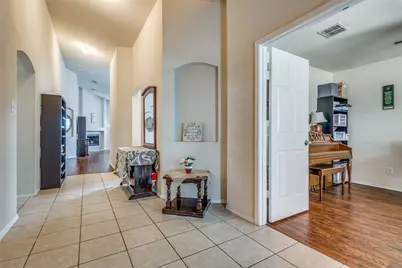 6025 Goldenrod Drive, Denton, TX 76208 - Photo 5