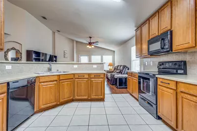 6025 Goldenrod Drive, Denton, TX 76208 - Photo 9