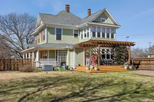 819 S Crockett St, Sherman, TX 75090 - Photo 27