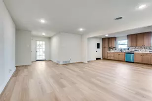 704 Turner Blvd, Grand Prairie, TX 75050 - Photo 11