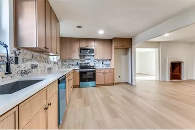 704 Turner Boulevard, Grand Prairie, TX 75050 - Photo 13