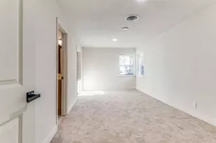 704 Turner Blvd, Grand Prairie, TX 75050 - Photo 23