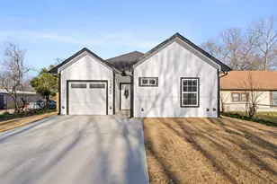 1202 N Breckenridge St, Ennis, TX 75119 - Photo 1