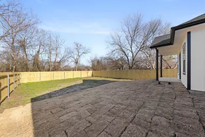 1202 N Breckenridge Street, Ennis, TX 75119 - Photo 27