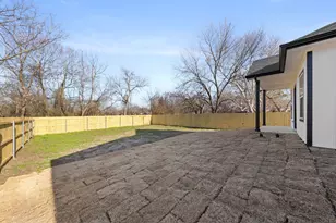 1202 N Breckenridge St, Ennis, TX 75119 - Photo 27