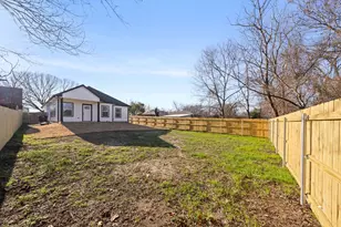 1202 N Breckenridge St, Ennis, TX 75119 - Photo 25