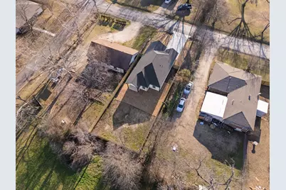 1202 N Breckenridge Street, Ennis, TX 75119 - Photo 33