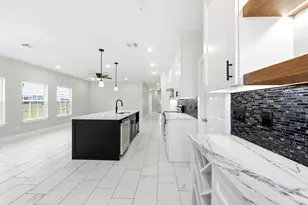 1202 N Breckenridge St, Ennis, TX 75119 - Photo 7