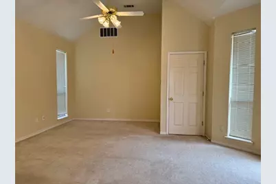 2705 Water Oak Drive, Grand Prairie, TX 75052 - Photo 9