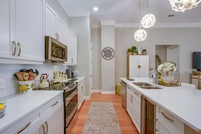 2300 Leonard Street #100, Dallas, TX 75201 - Photo 13