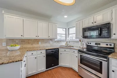 7908 Moss Rock Drive, Fort Worth, TX 76123 - Photo 9