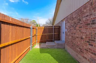 1007 W Sanford St, Arlington, TX 76012 - Photo 17