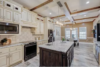 7101 Bridges Avenue, Richland Hills, TX 76118 - Photo 13