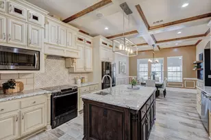 7101 Bridges Ave, Richland Hills, TX 76118 - Photo 13