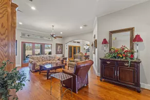 143 Southwood Dr, Burleson, TX 76028 - Photo 5