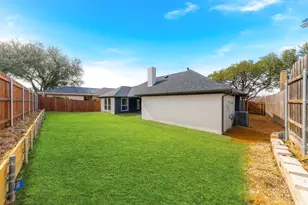 2812 Crooked Creek Dr, Carrollton, TX 75007 - Photo 27