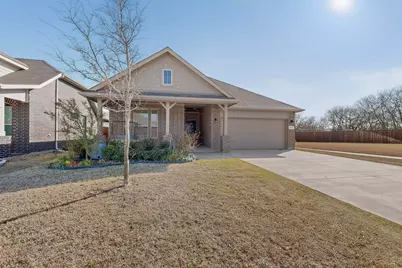 625 Hogan Drive, Denton, TX 76210 - Photo 1