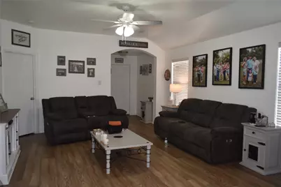 502 Glenwood Street, Gainesville, TX 76240 - Photo 17