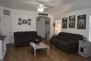 502 Glenwood St, Gainesville, TX 76240 - Photo 17