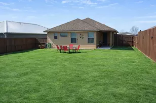 502 Glenwood St, Gainesville, TX 76240 - Photo 3