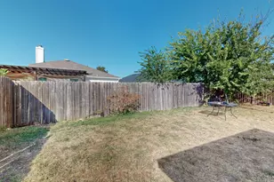 6133 Chalk Hollow Dr, Fort Worth, TX 76179 - Photo 9