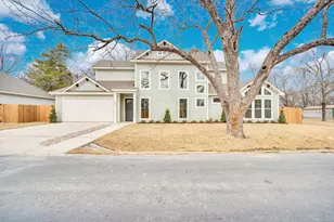 201 Rosa St, Waxahachie, TX 75165 - Photo 1