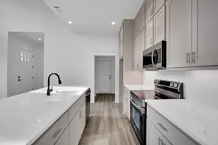 201 Rosa St, Waxahachie, TX 75165 - Photo 5