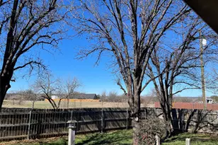 127 Port O Call Ct, Runaway Bay, TX 76426 - Photo 21