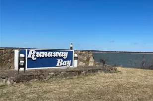 127 Port O Call Ct, Runaway Bay, TX 76426 - Photo 23