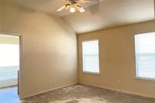 127 Port O Call Ct, Runaway Bay, TX 76426 - Photo 11