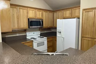 127 Port O Call Ct, Runaway Bay, TX 76426 - Photo 9