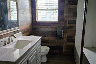 812 N Tyus St, Groesbeck, TX 76642 - Photo 17