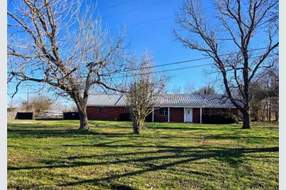 812 N Tyus Street, Groesbeck, TX 76642 - Photo 1