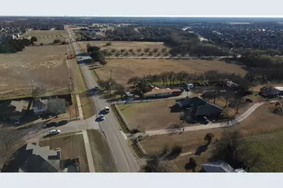 2121 S Hampton Road, Glenn Heights, TX 75154 - Photo 9