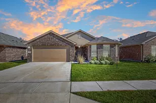 220 Abingdon St, Azle, TX 76020 - Photo 3