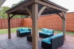 1846 Nomas St, Dallas, TX 75212 - Photo 27