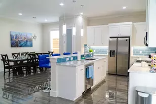 1846 Nomas St, Dallas, TX 75212 - Photo 13