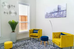 1846 Nomas St, Dallas, TX 75212 - Photo 7