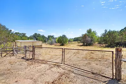 282 Montgomery Road #2, Mineral Wells, TX 76067 - Photo 3