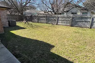 6504 Eldorado Dr, Arlington, TX 76001 - Photo 9