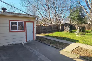 740 Thomas Ave, Hurst, TX 76053 - Photo 15