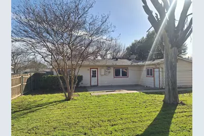 740 Thomas Avenue, Hurst, TX 76053 - Photo 13