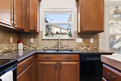 6512 Sendero Lane, Waco, TX 76712 - Photo 9