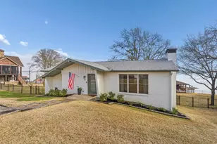 25 Shoreline Dr, Star Harbor, TX 75148 - Photo 1