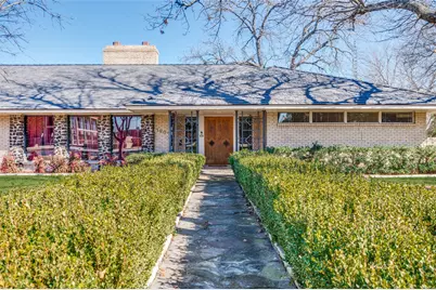 1202 S Lindsay Street, Gainesville, TX 76240 - Photo 3