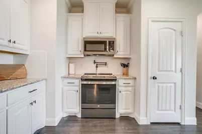 340 Sanger Drive, Springtown, TX 76082 - Photo 15