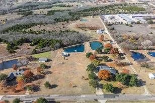 801 Westshore Dr, Saint Paul, TX 75098 - Photo 1