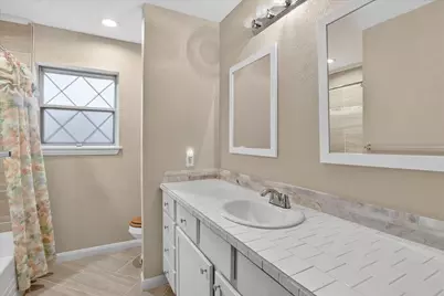 729 W Cheryl Avenue, Hurst, TX 76053 - Photo 25