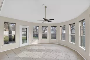 729 W Cheryl Ave, Hurst, TX 76053 - Photo 9